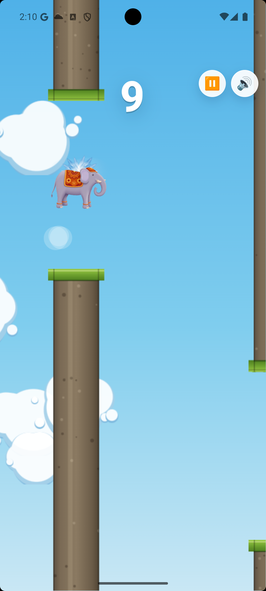 Flying Hathi gameplay on a phone, score 9